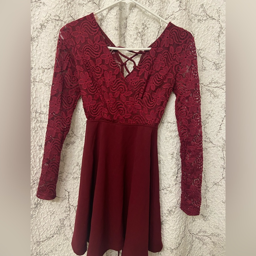 Windsor Burgundy Lace Long Sleeve Dress Size XS